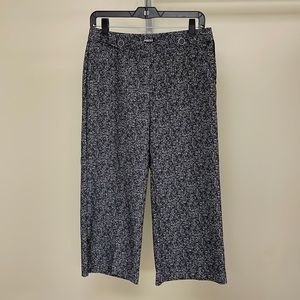 Express black and white cropped trousers sz4